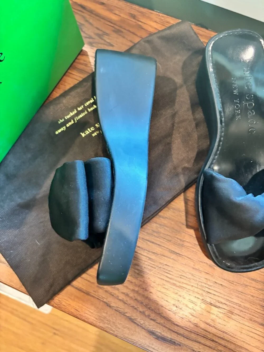 Kate Spade New York Bikini Wedge Sandals Black Neoprene Bow Size 8B EUC w/ Box